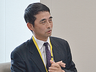 Mr. Kenichi Takayasu Department of Economics Dokkyo University